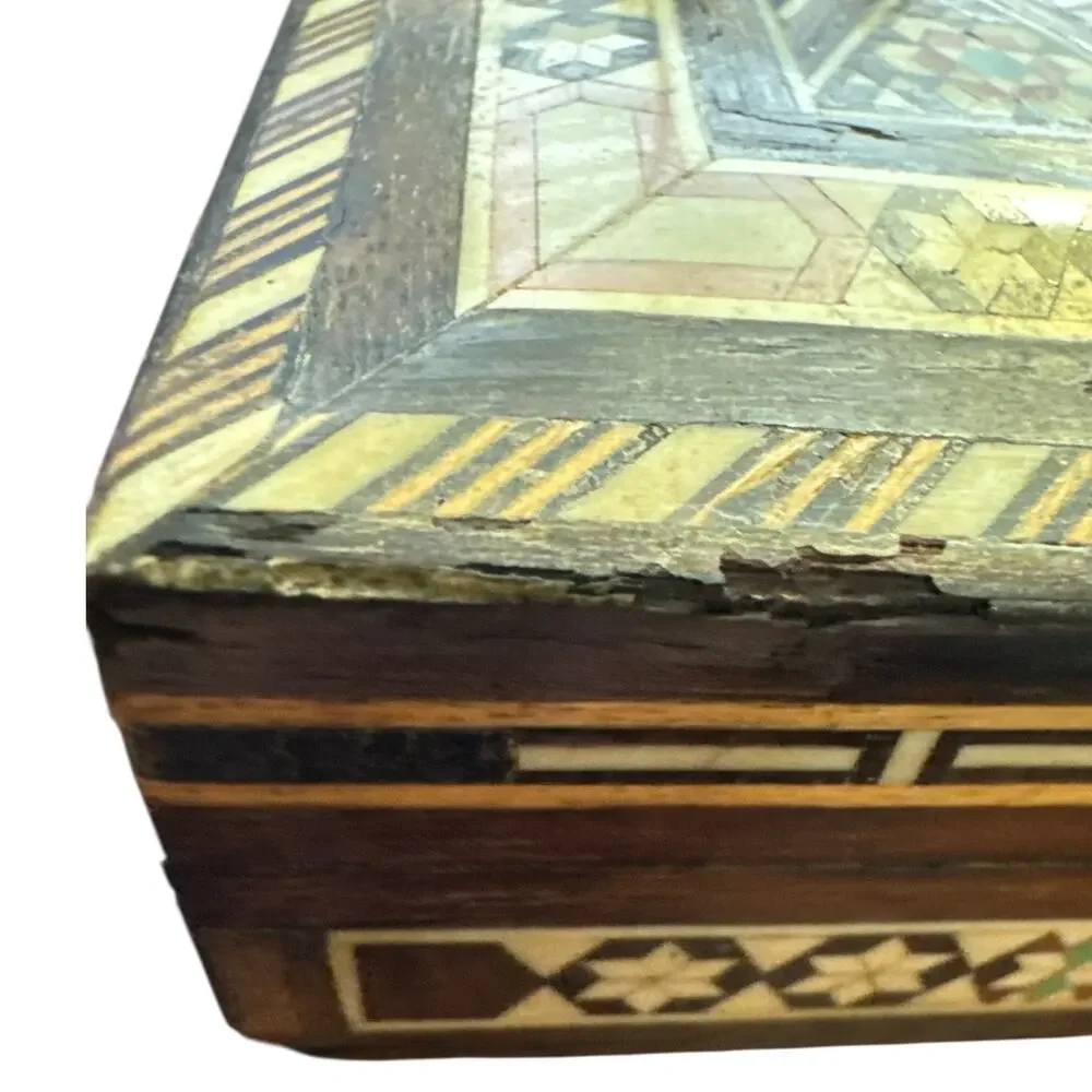 Vintage Persian Intricately Made Marquetry Trinket Box